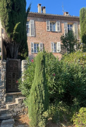 Grande maison avec jardin Mougins vieux village